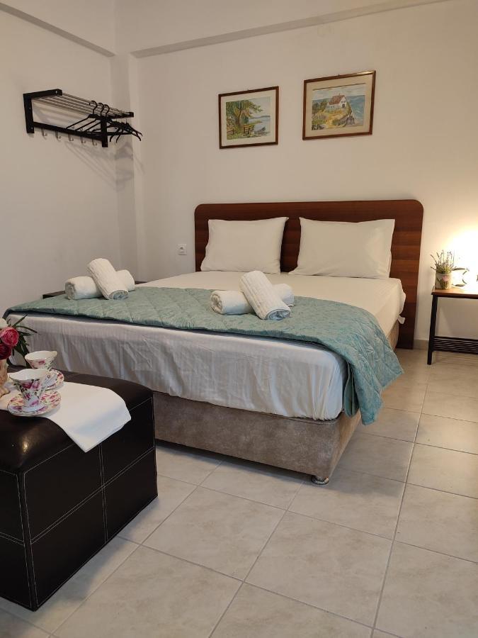 New Era Apartment Polychrono Bagian luar foto