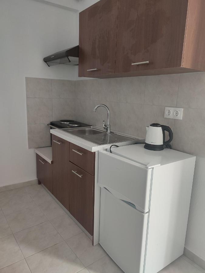 New Era Apartment Polychrono Bagian luar foto
