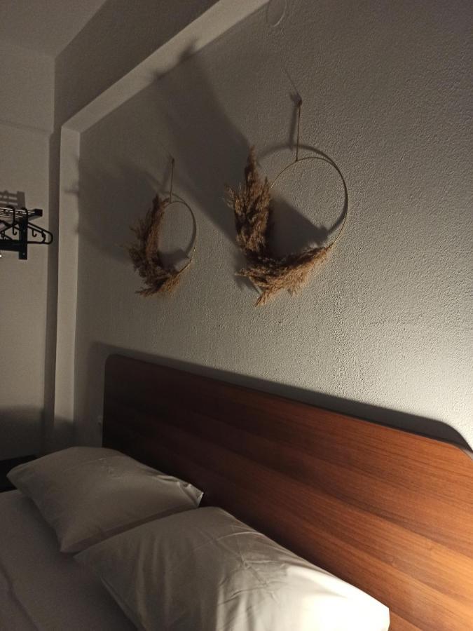 New Era Apartment Polychrono Bagian luar foto